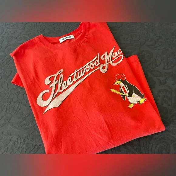 DAYDREAMER Fleetwood Mac 🐧 OS Tee - Picture 10 of 10